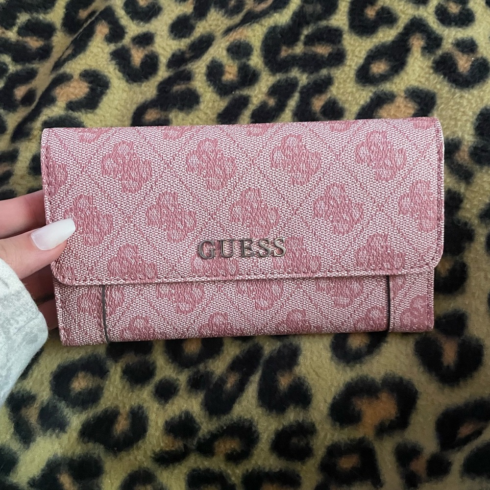 Guess Rose Patterned Women's Wallet